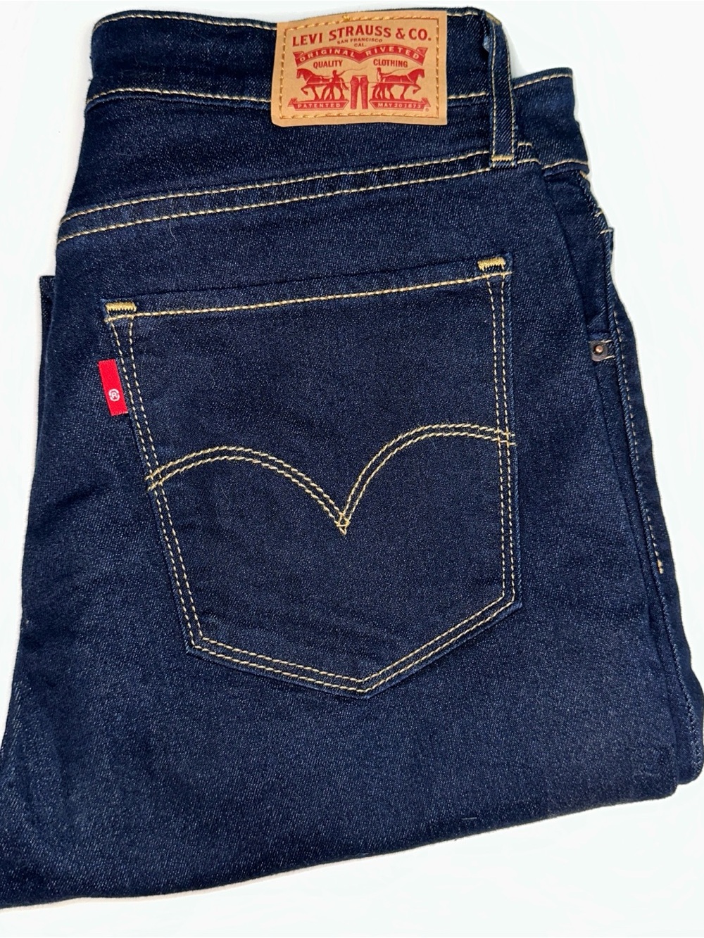 Woman’s levi’s 721 high rise skinny size 28 jeans. Red R tag.